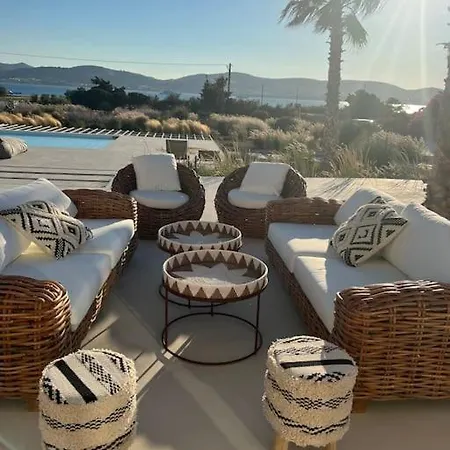 Moderne Mit Pool Und Meerblick * Pounda